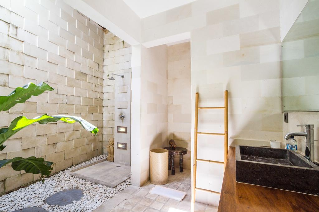Martine - Fantastic 5br - Perfect Location In Villa *