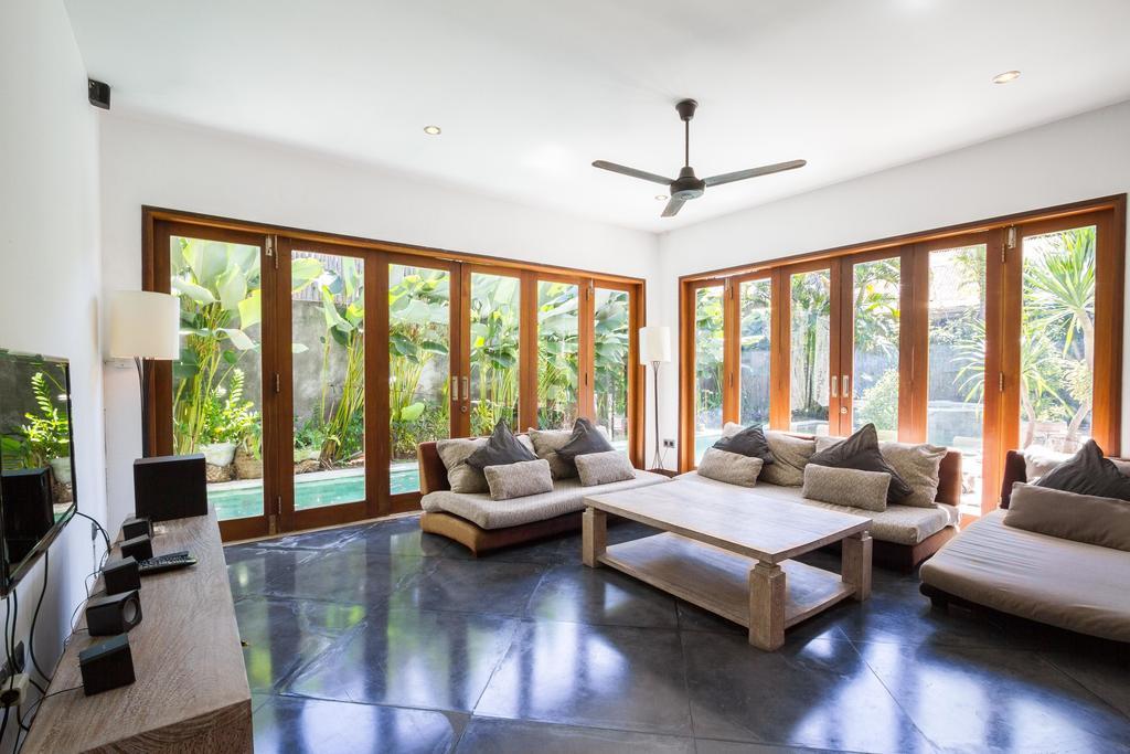 Villa Martine - Fantastic 5br - Perfect Location In Seminyak (Bali)