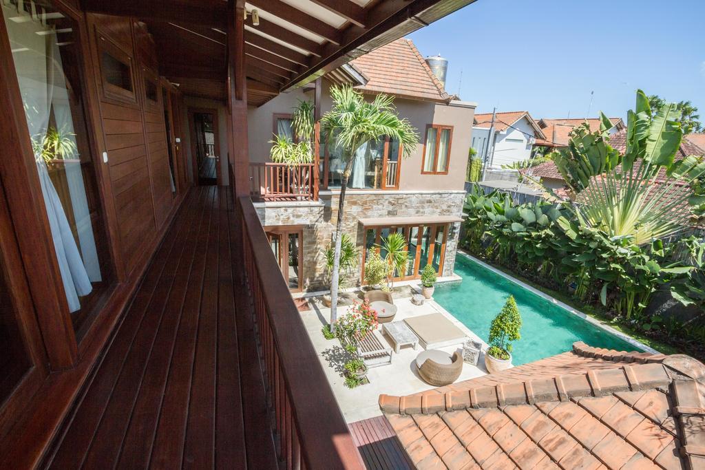 Martine - Fantastic 5br - Perfect Location In *