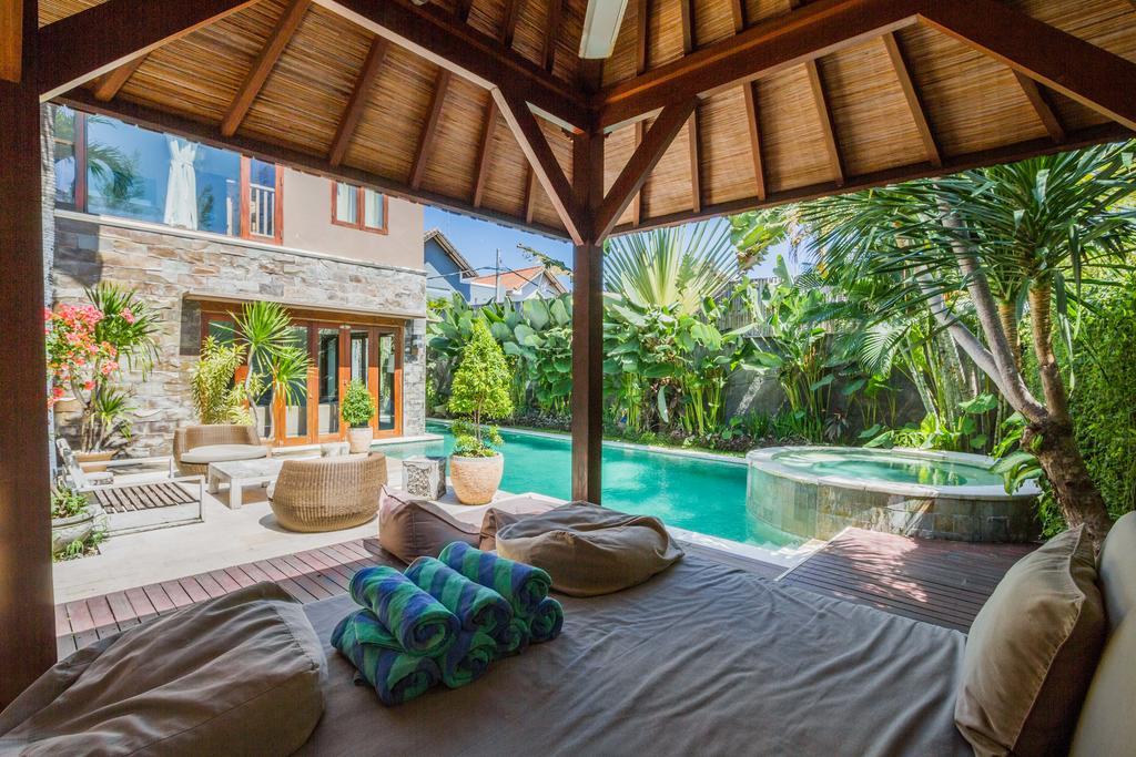 Martine - Fantastic 5br - Perfect Location In * Seminyak (Bali)
