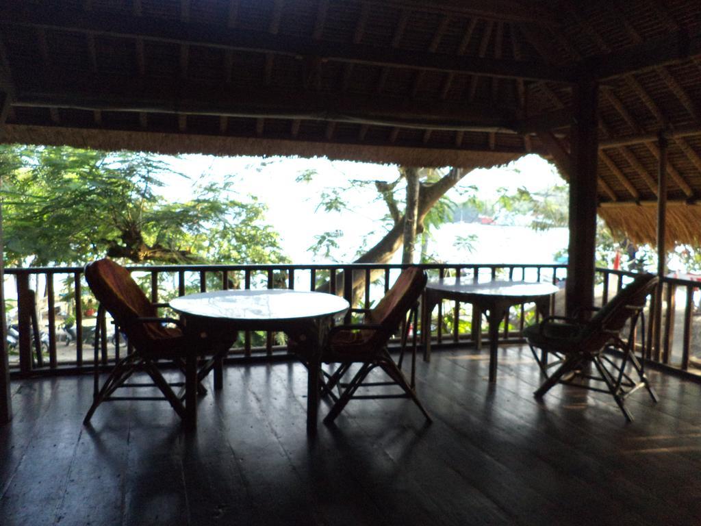 Topi Padangbai (Bali)