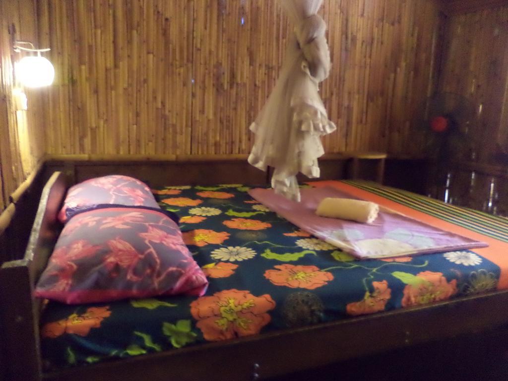 Penginapan Topi *