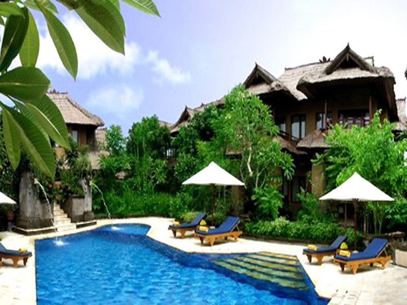 Resort Sri Phala & 4*