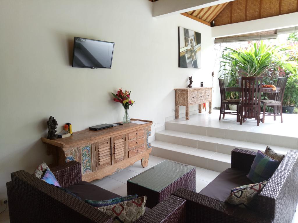 Esa Villa *