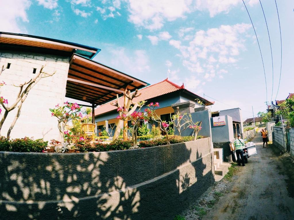 Pandawa Wisma tamu