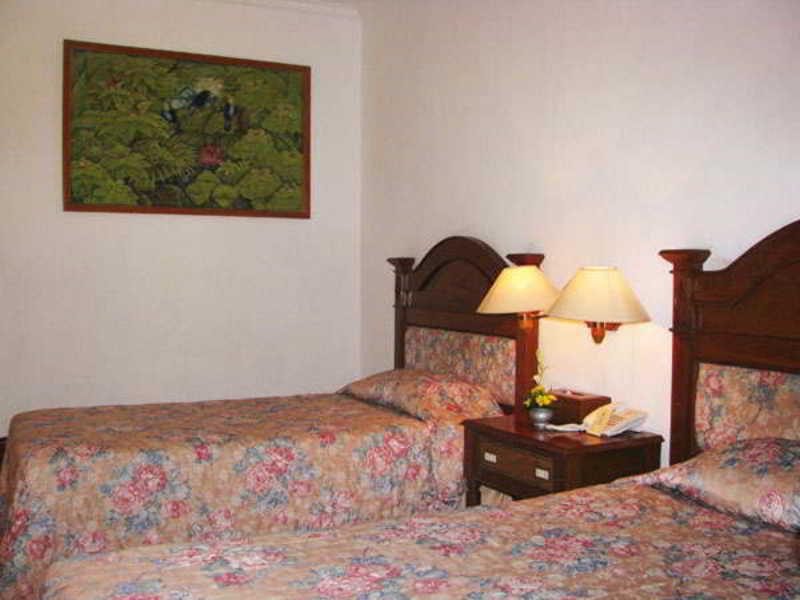 Shanti Front Hotel