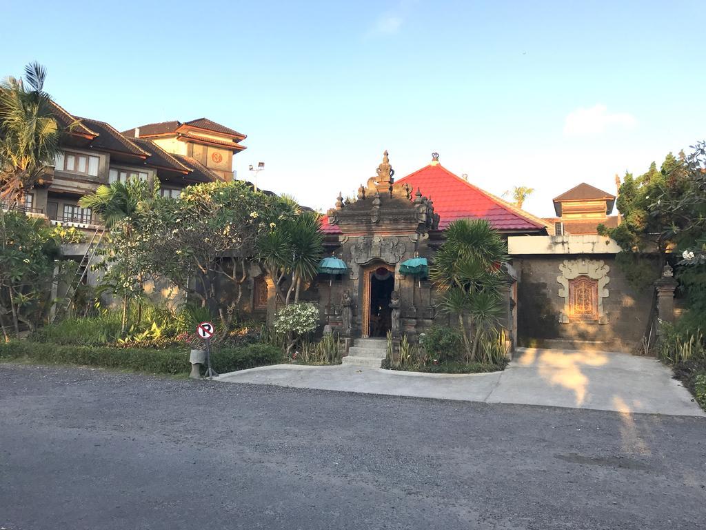Resort Sari Segara & 3*