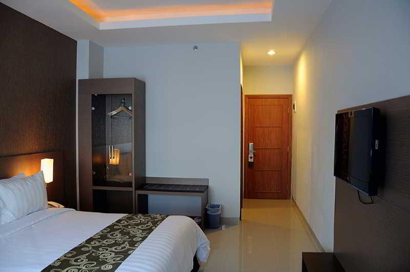 Lorin New Kuta Hotel