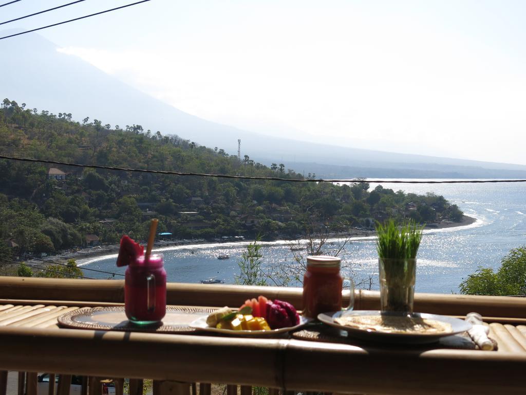 Pt Putra Momongan Menyelam Scuba Guest house 2*