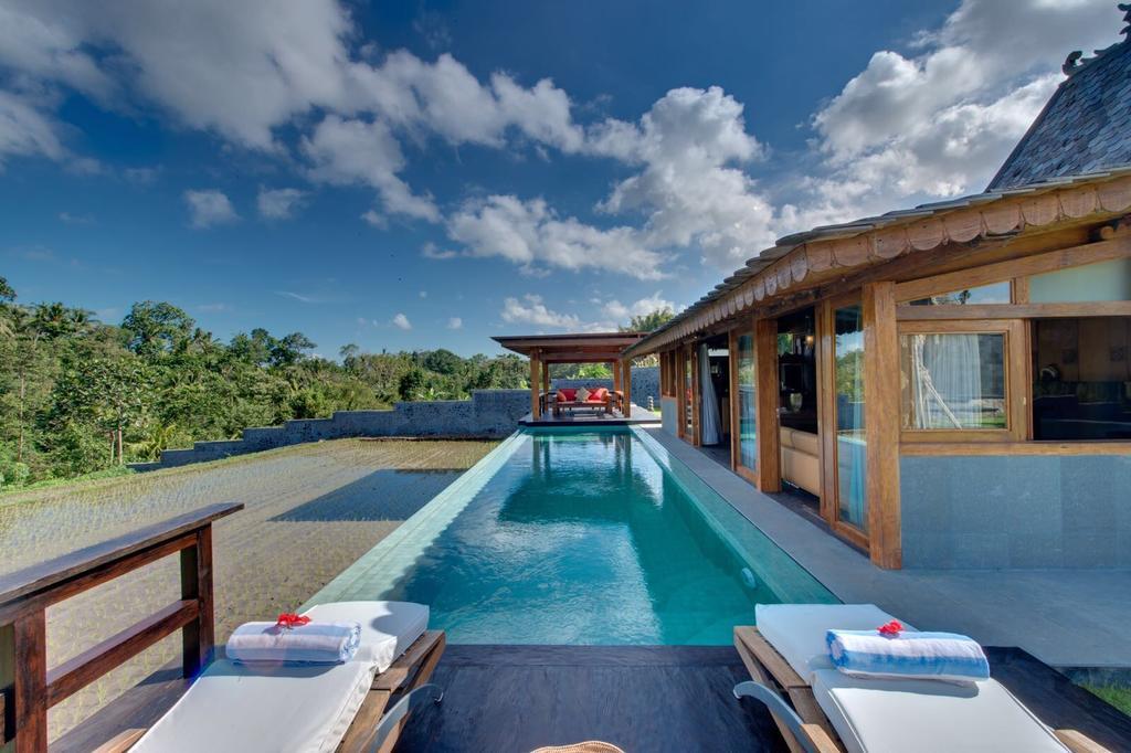 Bali Luxury Boutique And Resort 4*
