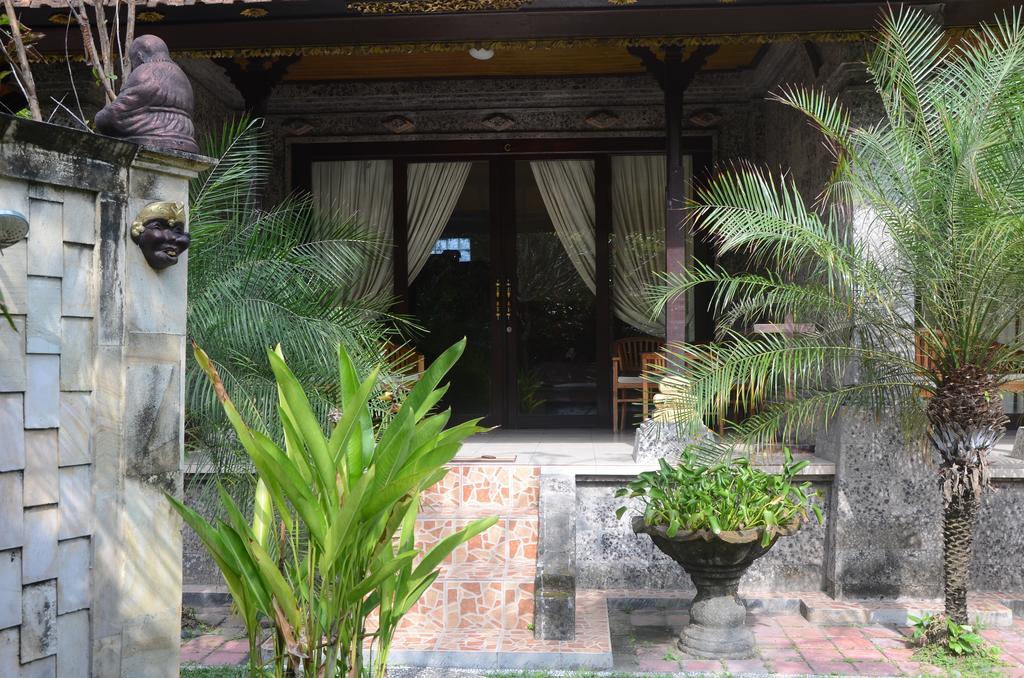 Padangbai *