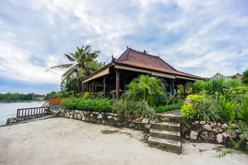 Laguna Reef Huts Holiday park 4*