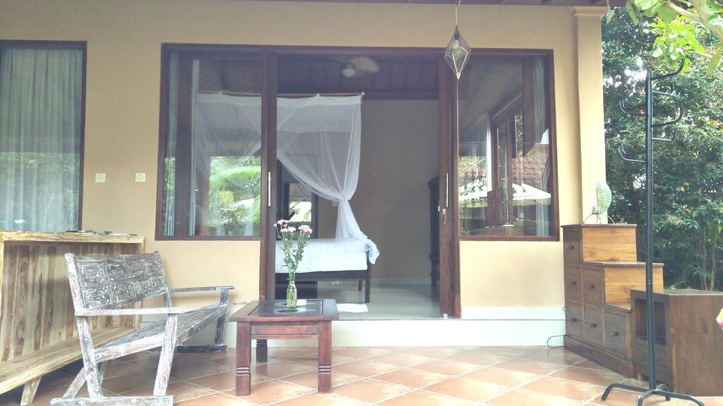 Griya Sriwedari 3*