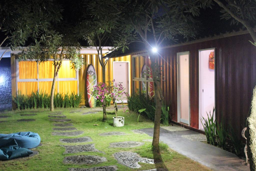 Kubu Container Taman liburan Uluwatu (Bali)