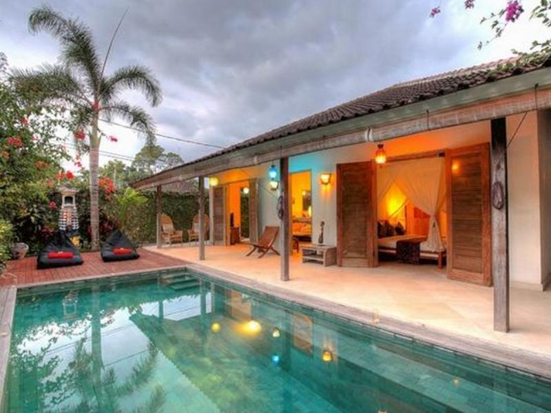 007 Villa *
