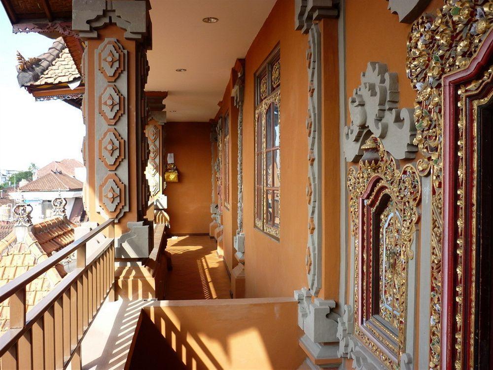 Bemo Corner Guest house 2*
