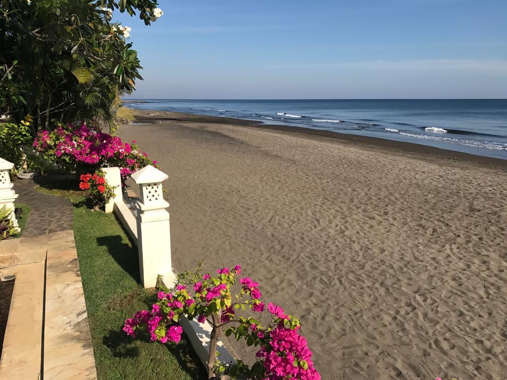 Villa Surgawi Lovina (Bali)