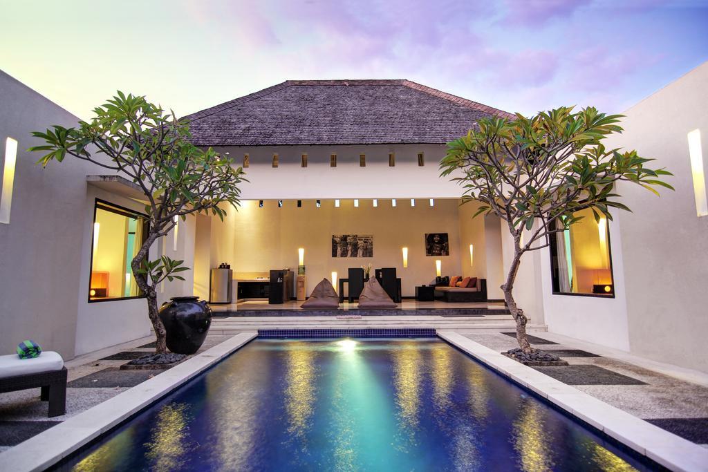 The - Private * Seminyak (Bali)
