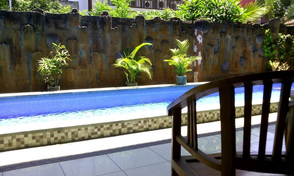 Taxa 2* Kuta (Bali)