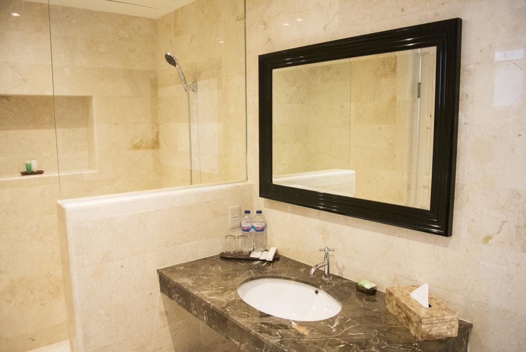 Hikari Guest house
