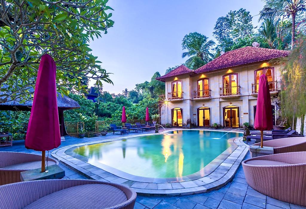 Resort Hotel Villa Ubud 3*
