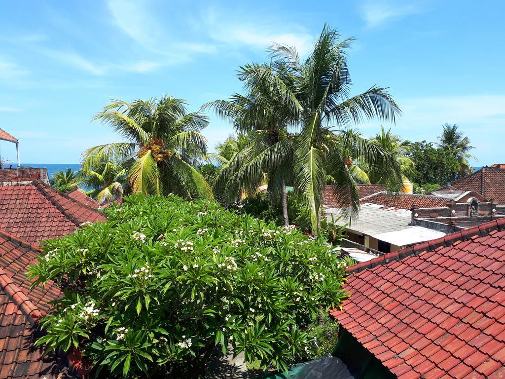 Gede * Lovina (Bali)