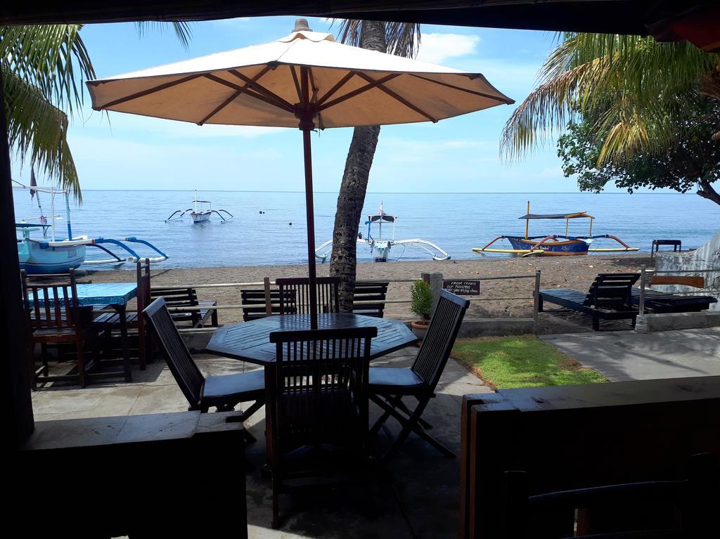 Gede * Lovina (Bali)