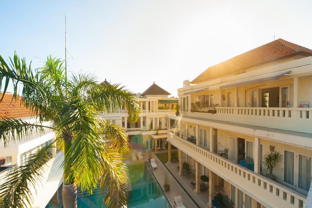 Hotel Bali Court &