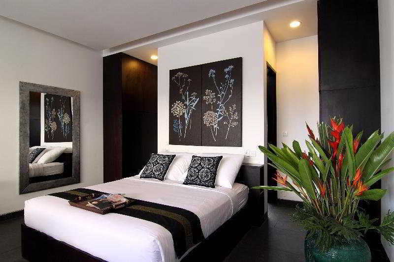 Swiss-Belcourt Sunset Aparthotel 4*