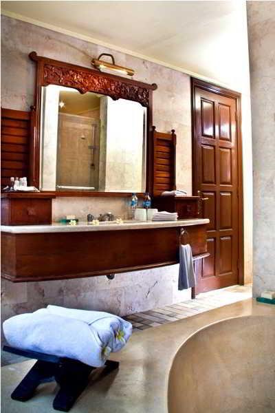 The Aya Villas Seminyak Hotel *