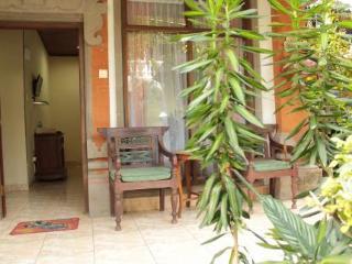 Oyo 1930 Ananda Hotel