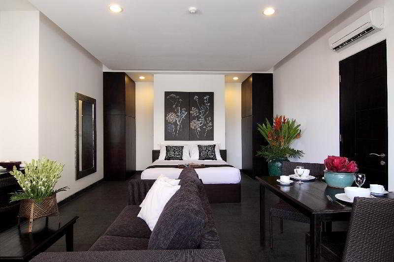 Swiss-Belcourt Sunset Aparthotel 4*