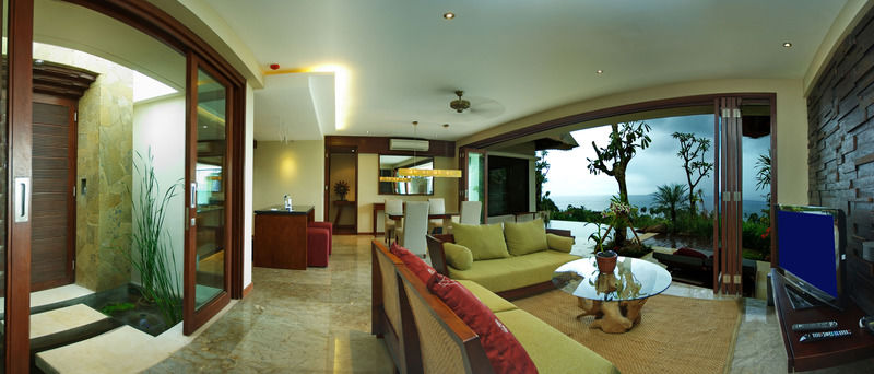 The Griya & Hotel 5*