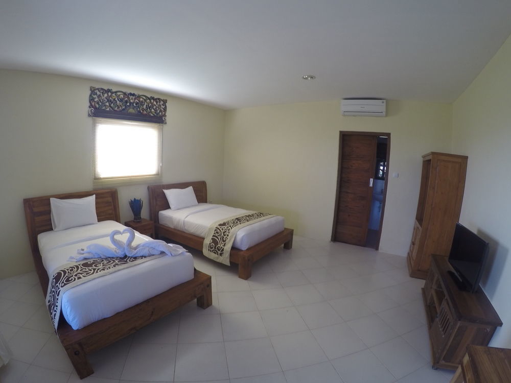 Arton & Club 4* Pulukan