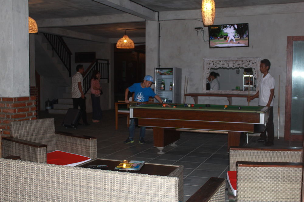 Arton & Club Pulukan