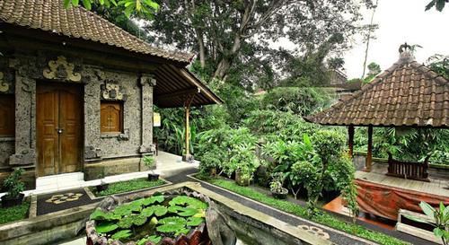 Yuliati House Guest house