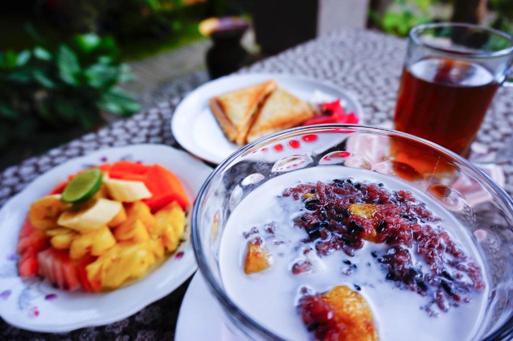 Desak Putu Putra Ubud (Bali)