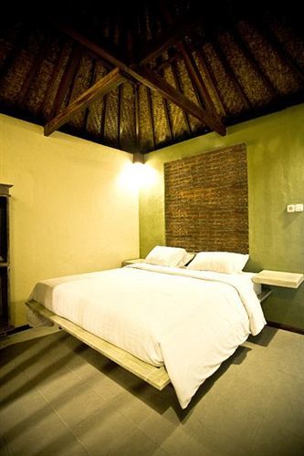 D'tunjung & Holiday park 4*