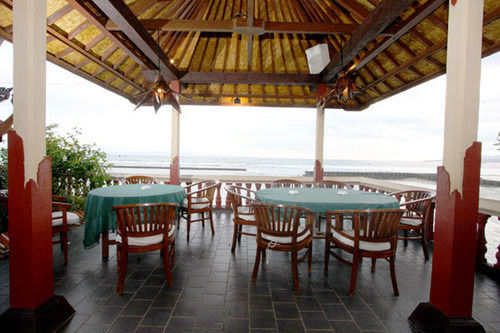 Pondok Bambu Dive Hotel