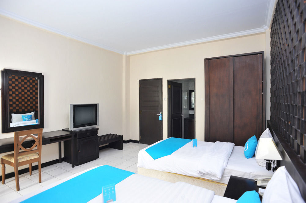 Puri Saron 3*