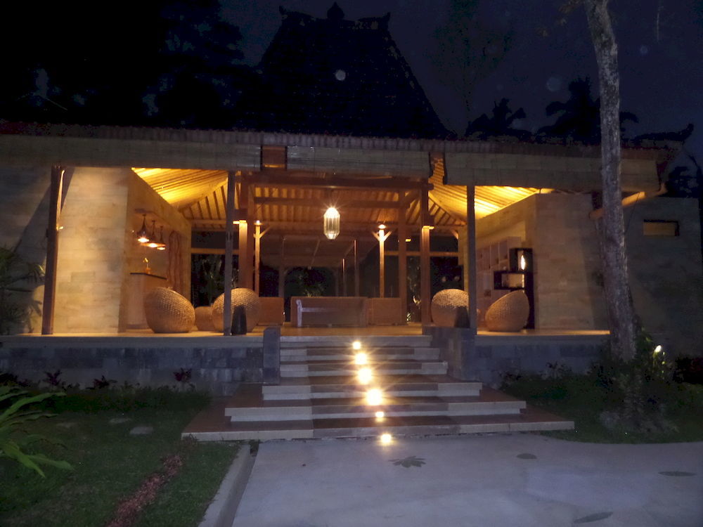 Villa Senetan And Ubud (Bali)