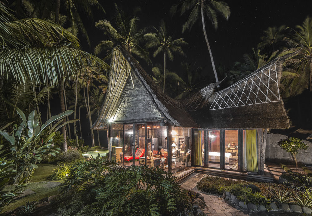Villa Absolute Beachfront Romantic Laut *