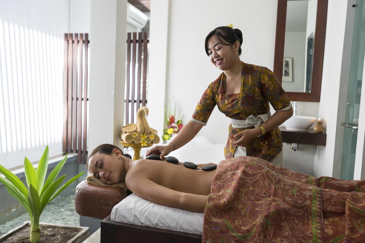 Kokonut Seminyak 4*
