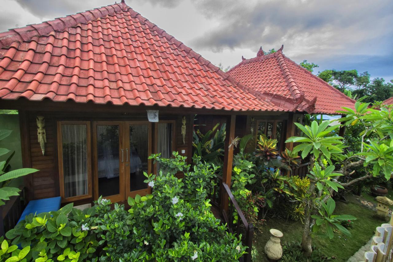 Taman liburan Amora Hut's