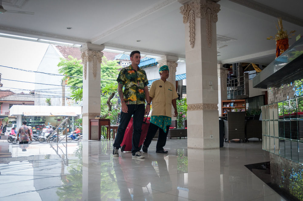 Hotel Melasti Kuta &