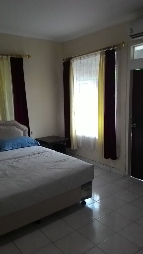 Mahendra Guest house