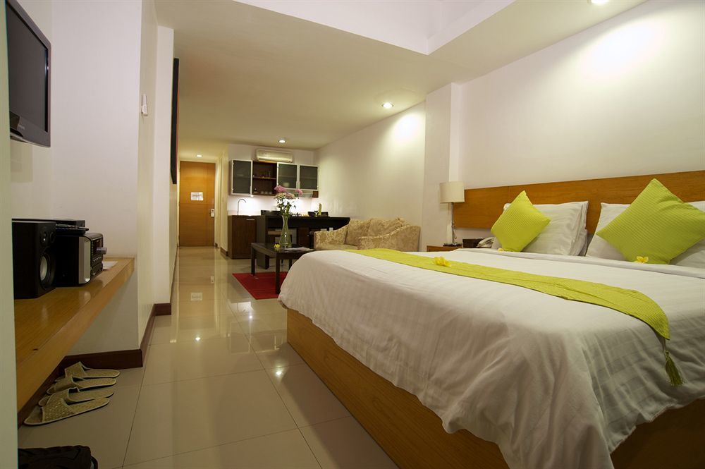 Sunset And Condotel