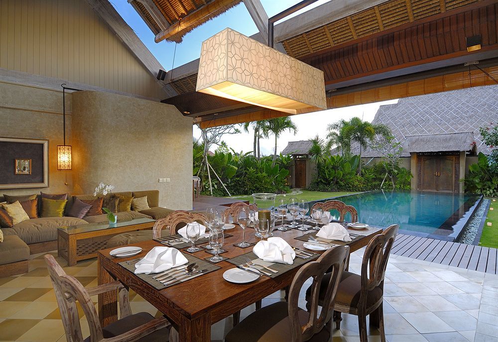 Space Bali Villa *