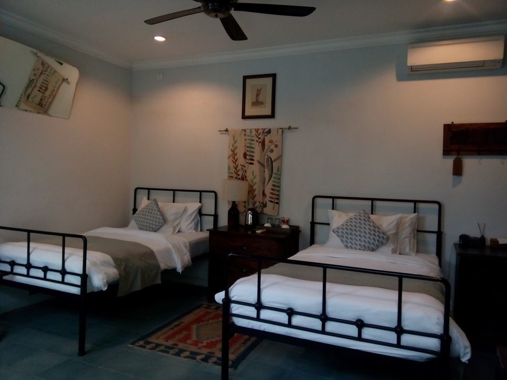 Brown Feather Hotel 3*