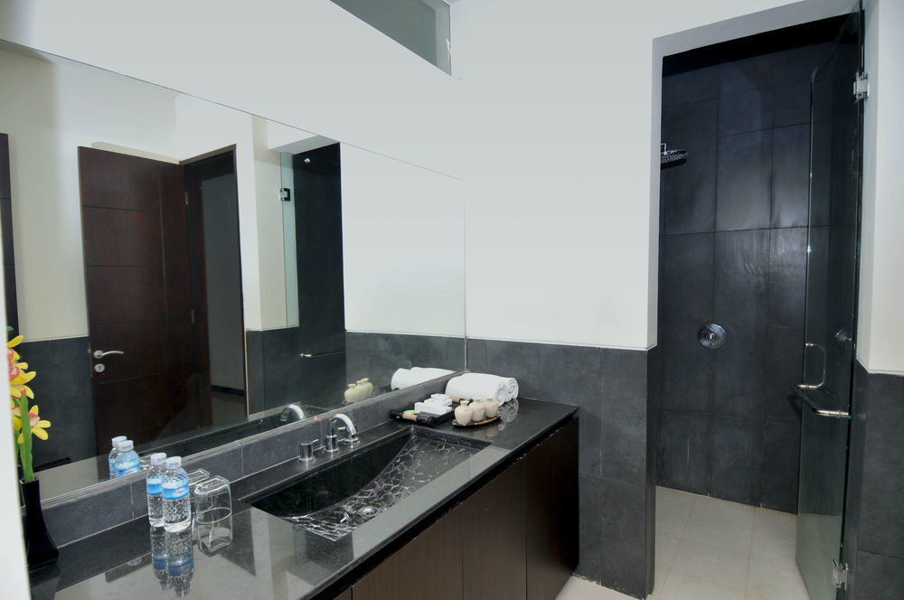 Aparthotel Swiss-Belcourt Sunset 4*